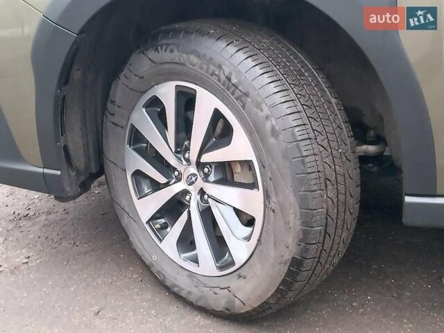 Белый Субару Аутбек, объемом двигателя 2.5 л и пробегом 75 тыс. км за 28990 $, фото 2 на Automoto.ua