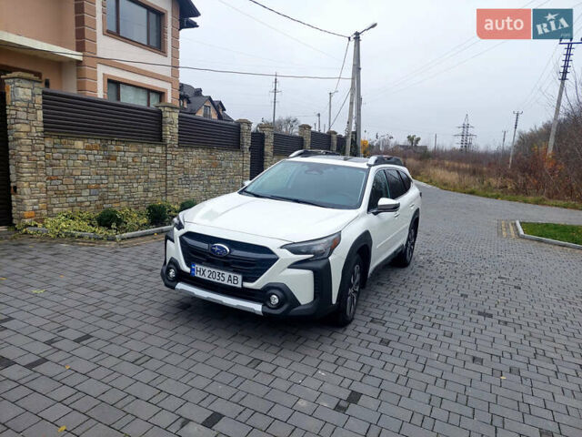Белый Субару Аутбек, объемом двигателя 2.5 л и пробегом 8 тыс. км за 34000 $, фото 1 на Automoto.ua