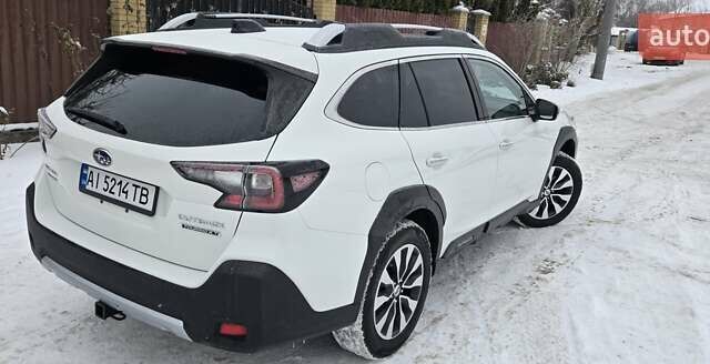 Белый Субару Аутбек, объемом двигателя 2.39 л и пробегом 18 тыс. км за 35900 $, фото 12 на Automoto.ua