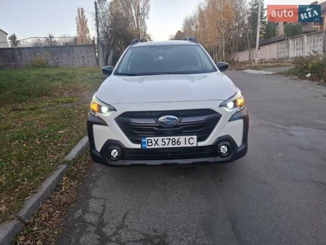 Білий Субару Аутбек, об'ємом двигуна 2.5 л та пробігом 9 тис. км за 28000 $, фото 13 на Automoto.ua