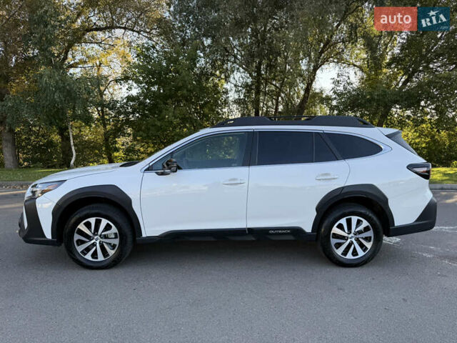 Білий Субару Аутбек, об'ємом двигуна 2.5 л та пробігом 7 тис. км за 29000 $, фото 2 на Automoto.ua