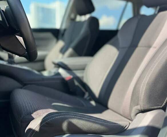 Білий Субару Аутбек, об'ємом двигуна 2.5 л та пробігом 9 тис. км за 28000 $, фото 22 на Automoto.ua