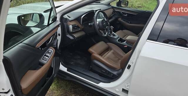 Белый Субару Аутбек, объемом двигателя 2.39 л и пробегом 18 тыс. км за 35900 $, фото 22 на Automoto.ua