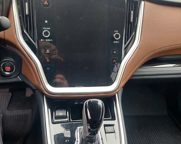 Белый Субару Аутбек, объемом двигателя 2.5 л и пробегом 8 тыс. км за 34000 $, фото 10 на Automoto.ua