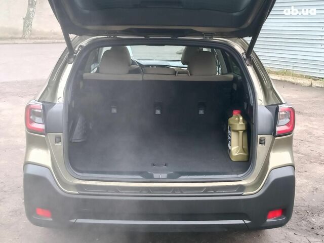 Білий Субару Аутбек, об'ємом двигуна 2.5 л та пробігом 75 тис. км за 28990 $, фото 12 на Automoto.ua