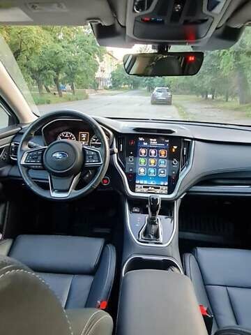 Белый Субару Аутбек, объемом двигателя 2.39 л и пробегом 16 тыс. км за 33000 $, фото 1 на Automoto.ua