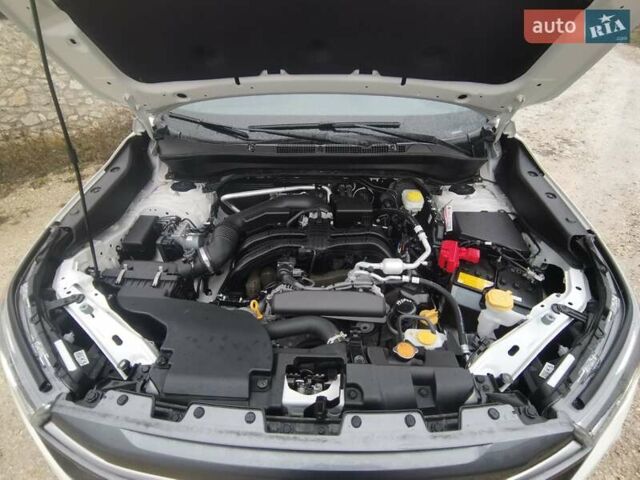 Білий Субару Аутбек, об'ємом двигуна 2.5 л та пробігом 20 тис. км за 27999 $, фото 26 на Automoto.ua