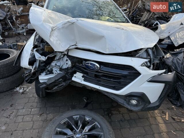 Білий Субару Аутбек, об'ємом двигуна 2.5 л та пробігом 19 тис. км за 13800 $, фото 5 на Automoto.ua