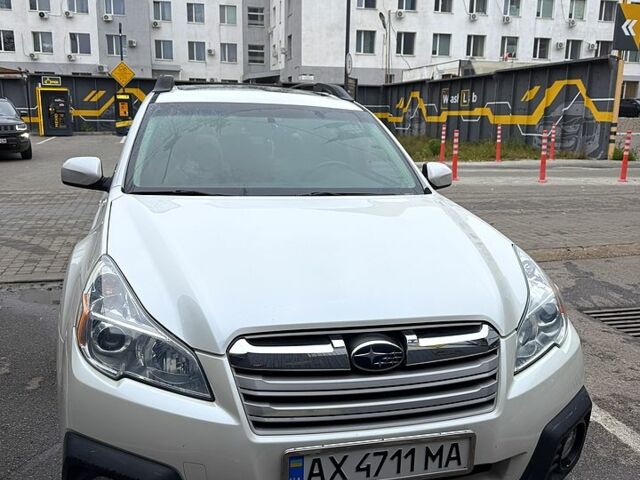 Білий Субару Аутбек, об'ємом двигуна 2.5 л та пробігом 220 тис. км за 12499 $, фото 1 на Automoto.ua