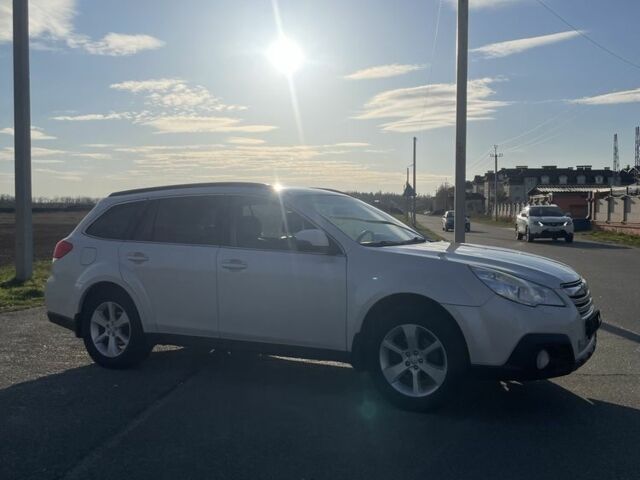 Белый Субару Аутбек, объемом двигателя 2.5 л и пробегом 196 тыс. км за 10000 $, фото 12 на Automoto.ua