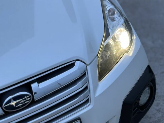 Субару Аутбек 2013 у Києві на Automoto.ua Білий Субару Аутбек, об'ємом двигуна 2.5 л та пробігом 169 тис. км за 8900 $, фото 4 на Automoto.ua