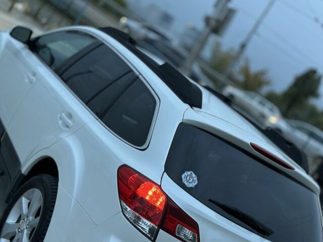 Субару Аутбек 2013 у Києві на Automoto.ua Білий Субару Аутбек, об'ємом двигуна 2.5 л та пробігом 169 тис. км за 8900 $, фото 10 на Automoto.ua