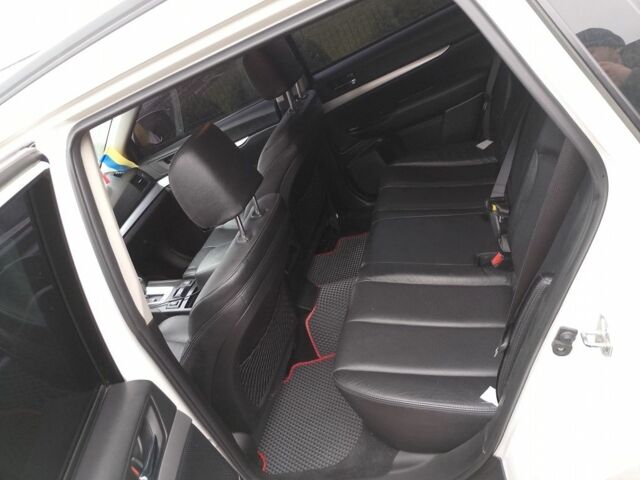 Белый Субару Аутбек, объемом двигателя 2 л и пробегом 243 тыс. км за 9999 $, фото 12 на Automoto.ua