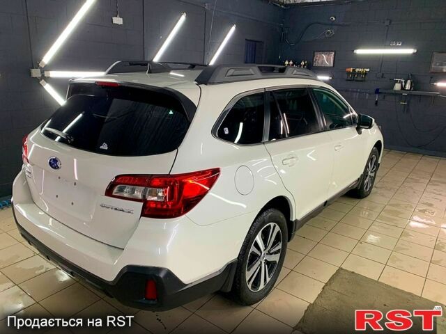 Белый Субару Аутбек, объемом двигателя 2.5 л и пробегом 84 тыс. км за 18999 $, фото 6 на Automoto.ua