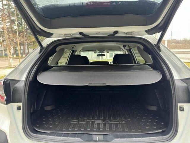 Белый Субару Аутбек, объемом двигателя 2.5 л и пробегом 39 тыс. км за 11700 $, фото 9 на Automoto.ua