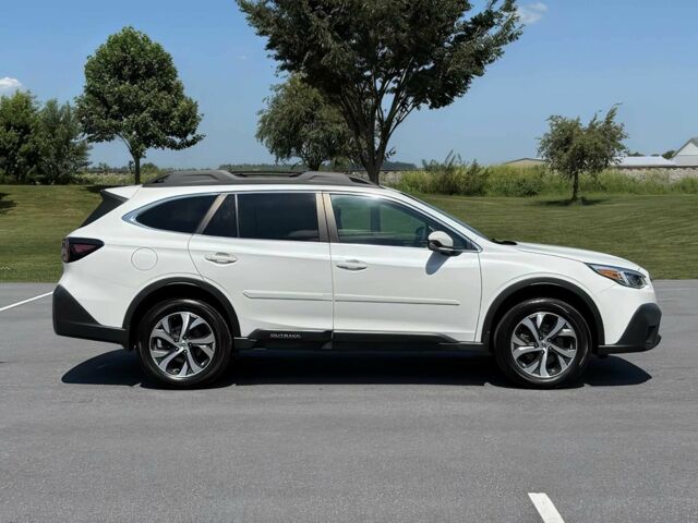 Белый Субару Аутбек, объемом двигателя 2.5 л и пробегом 30 тыс. км за 16000 $, фото 6 на Automoto.ua