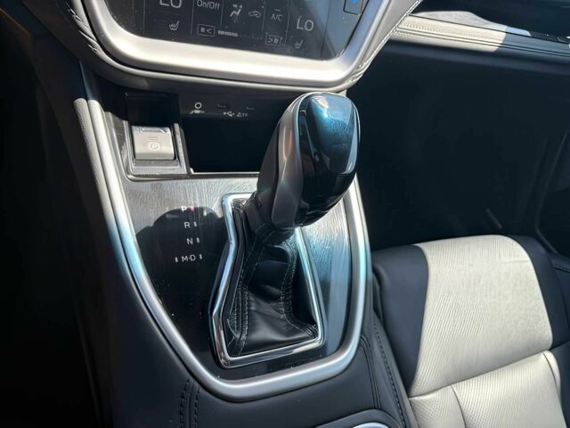 Белый Субару Аутбек, объемом двигателя 2.5 л и пробегом 30 тыс. км за 16000 $, фото 9 на Automoto.ua