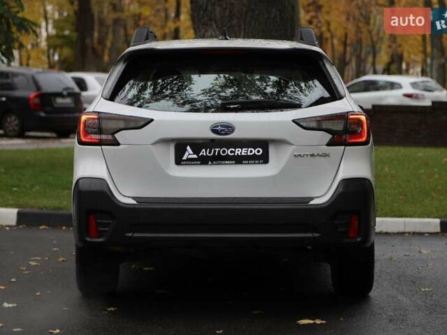 Белый Субару Аутбек, объемом двигателя 2.5 л и пробегом 67 тыс. км за 24700 $, фото 4 на Automoto.ua