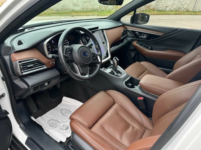 Білий Субару Аутбек, об'ємом двигуна 2.4 л та пробігом 46 тис. км за 26990 $, фото 8 на Automoto.ua