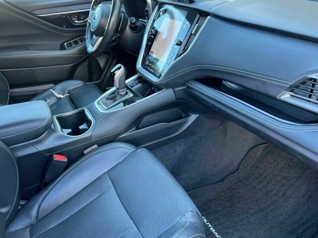 Белый Субару Аутбек, объемом двигателя 2.4 л и пробегом 29 тыс. км за 5800 $, фото 8 на Automoto.ua