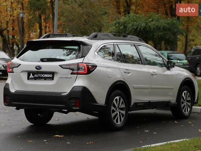Белый Субару Аутбек, объемом двигателя 2.5 л и пробегом 67 тыс. км за 24700 $, фото 3 на Automoto.ua