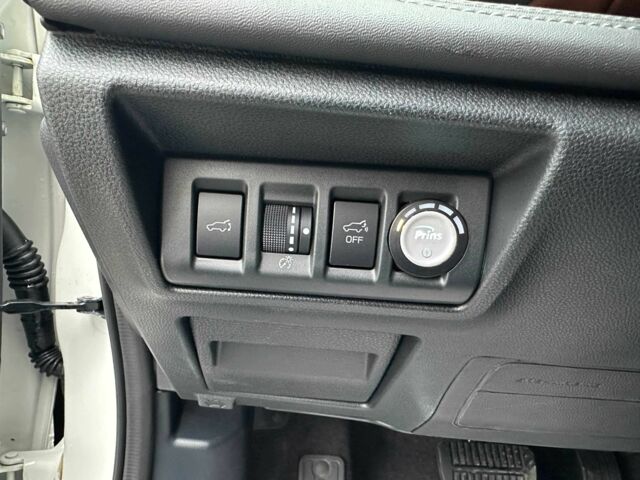 Білий Субару Аутбек, об'ємом двигуна 2.4 л та пробігом 46 тис. км за 26990 $, фото 22 на Automoto.ua