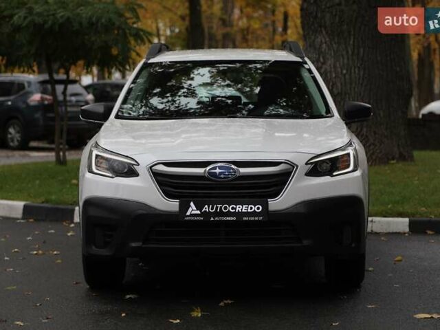 Белый Субару Аутбек, объемом двигателя 2.5 л и пробегом 67 тыс. км за 24700 $, фото 1 на Automoto.ua