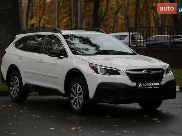 Белый Субару Аутбек, объемом двигателя 2.5 л и пробегом 67 тыс. км за 24700 $, фото 2 на Automoto.ua
