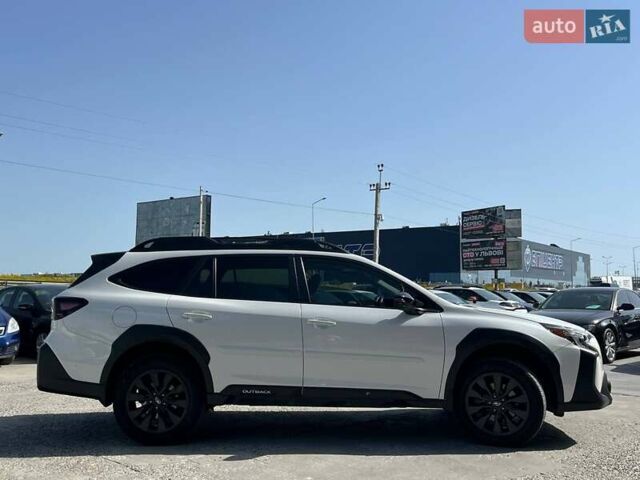Білий Субару Аутбек, об'ємом двигуна 2.5 л та пробігом 42 тис. км за 28990 $, фото 47 на Automoto.ua