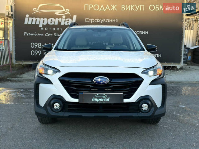 Білий Субару Аутбек, об'ємом двигуна 2.5 л та пробігом 6 тис. км за 32000 $, фото 1 на Automoto.ua