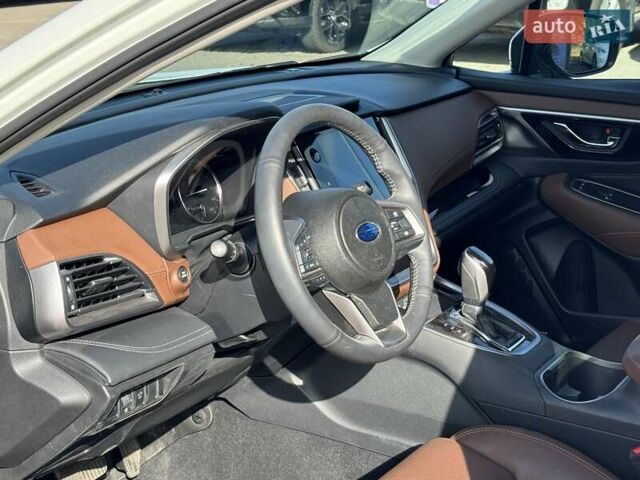 Белый Субару Аутбек, объемом двигателя 2.39 л и пробегом 28 тыс. км за 27800 $, фото 10 на Automoto.ua