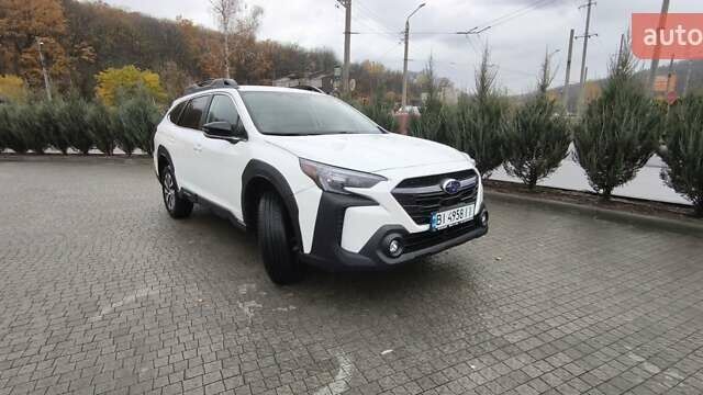 Белый Субару Аутбек, объемом двигателя 2.5 л и пробегом 3 тыс. км за 27800 $, фото 1 на Automoto.ua
