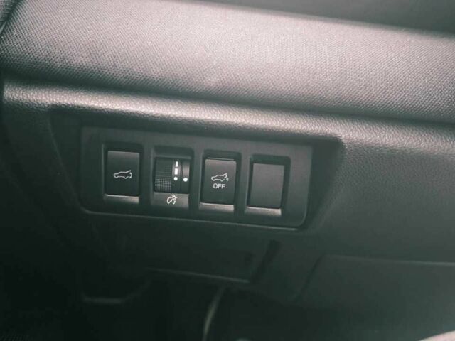 Белый Субару Аутбек, объемом двигателя 2.5 л и пробегом 3 тыс. км за 27800 $, фото 17 на Automoto.ua