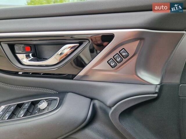Білий Субару Аутбек, об'ємом двигуна 2.5 л та пробігом 28 тис. км за 29300 $, фото 28 на Automoto.ua