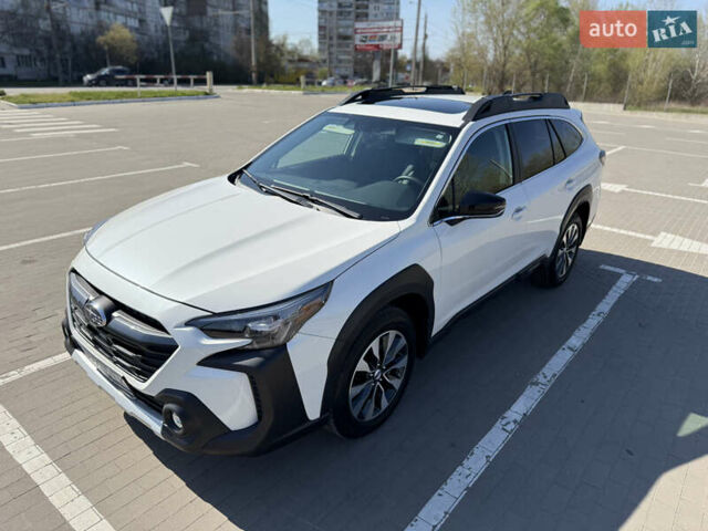 Білий Субару Аутбек, об'ємом двигуна 2.5 л та пробігом 1 тис. км за 30900 $, фото 6 на Automoto.ua