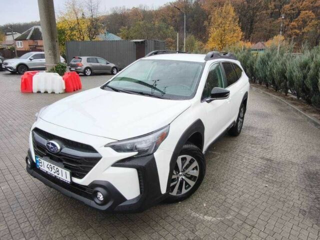 Белый Субару Аутбек, объемом двигателя 2.5 л и пробегом 3 тыс. км за 27800 $, фото 4 на Automoto.ua