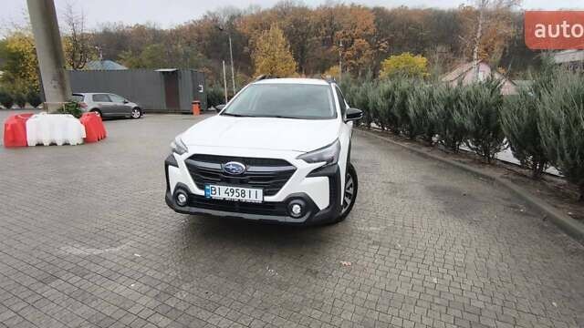 Белый Субару Аутбек, объемом двигателя 2.5 л и пробегом 3 тыс. км за 27800 $, фото 5 на Automoto.ua