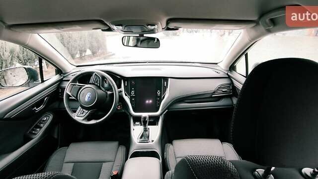 Белый Субару Аутбек, объемом двигателя 2.5 л и пробегом 3 тыс. км за 27800 $, фото 12 на Automoto.ua