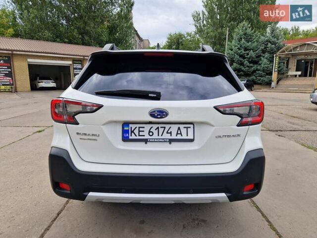 Білий Субару Аутбек, об'ємом двигуна 2.5 л та пробігом 28 тис. км за 29300 $, фото 4 на Automoto.ua