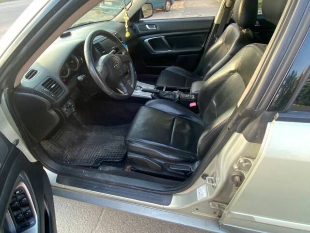 Бежевий Субару Аутбек, об'ємом двигуна 2.5 л та пробігом 320 тис. км за 5700 $, фото 4 на Automoto.ua