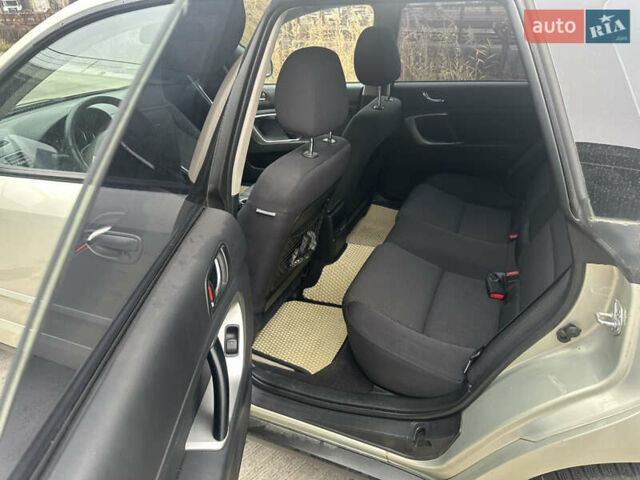 Бежевый Субару Аутбек, объемом двигателя 2.46 л и пробегом 191 тыс. км за 6500 $, фото 5 на Automoto.ua