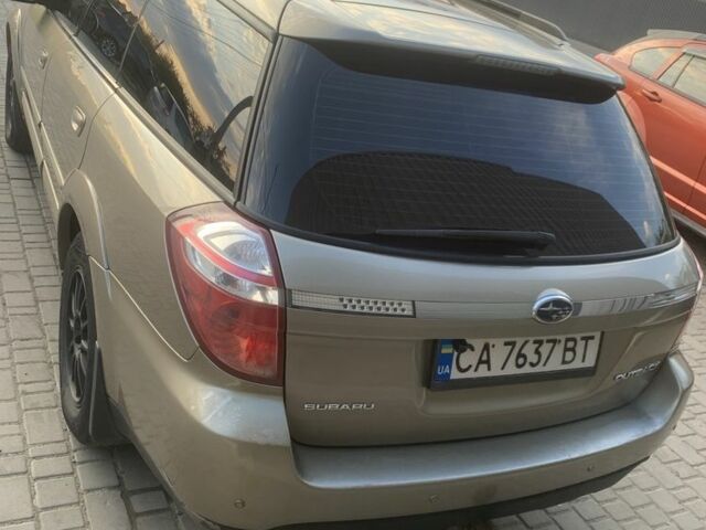 Бежевый Субару Аутбек, объемом двигателя 3 л и пробегом 360 тыс. км за 6500 $, фото 6 на Automoto.ua