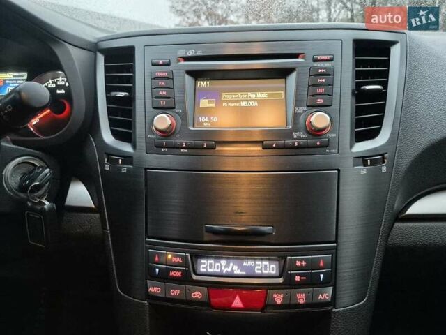 Бежевый Субару Аутбек, объемом двигателя 2.46 л и пробегом 232 тыс. км за 11500 $, фото 21 на Automoto.ua