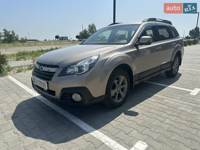 Бежевий Субару Аутбек, об'ємом двигуна 2.46 л та пробігом 228 тис. км за 12200 $, фото 6 на Automoto.ua