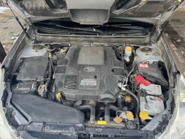 Бежевый Субару Аутбек, объемом двигателя 2 л и пробегом 250 тыс. км за 5900 $, фото 7 на Automoto.ua