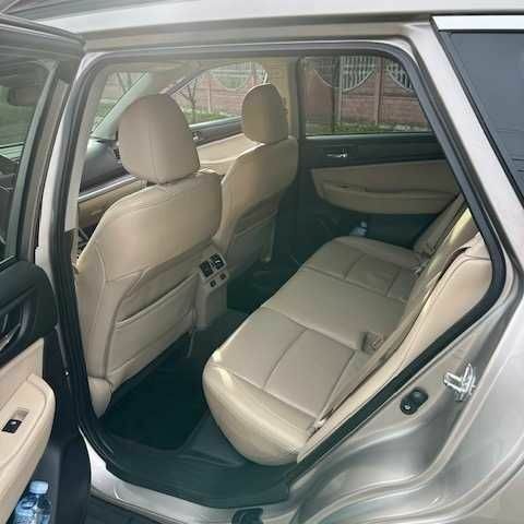 Бежевий Субару Аутбек, об'ємом двигуна 2.5 л та пробігом 180 тис. км за 16872 $, фото 7 на Automoto.ua