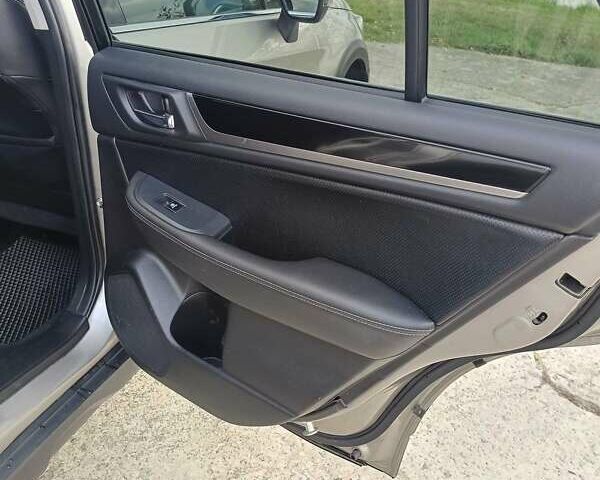 Бежевый Субару Аутбек, объемом двигателя 2 л и пробегом 222 тыс. км за 17900 $, фото 13 на Automoto.ua