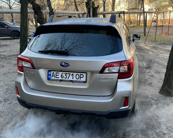 Бежевий Субару Аутбек, об'ємом двигуна 2.5 л та пробігом 158 тис. км за 13541 $, фото 4 на Automoto.ua