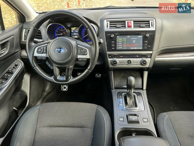 Бежевий Субару Аутбек, об'ємом двигуна 2.46 л та пробігом 288 тис. км за 11800 $, фото 9 на Automoto.ua