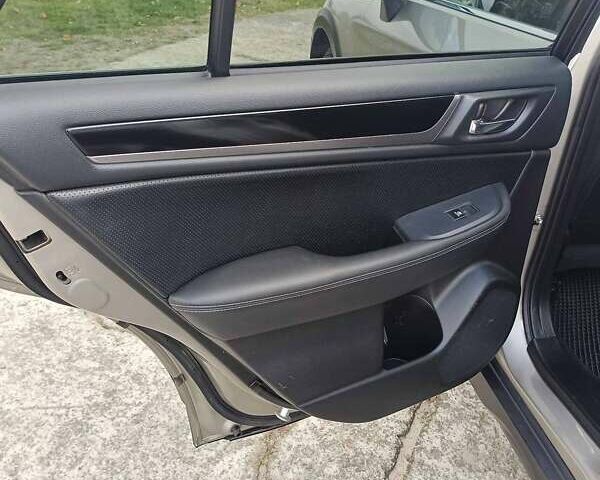 Бежевый Субару Аутбек, объемом двигателя 2 л и пробегом 222 тыс. км за 17900 $, фото 15 на Automoto.ua